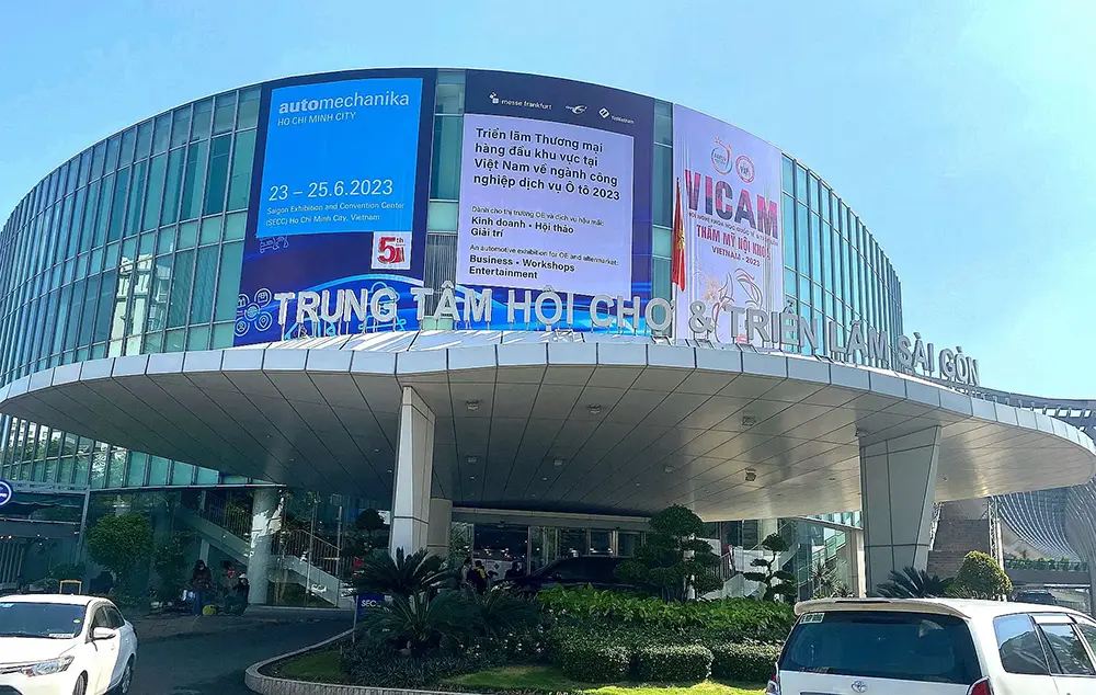 Luxfighter Car LED -strålkastare 2023 Automechanika Ho Chi Minh City